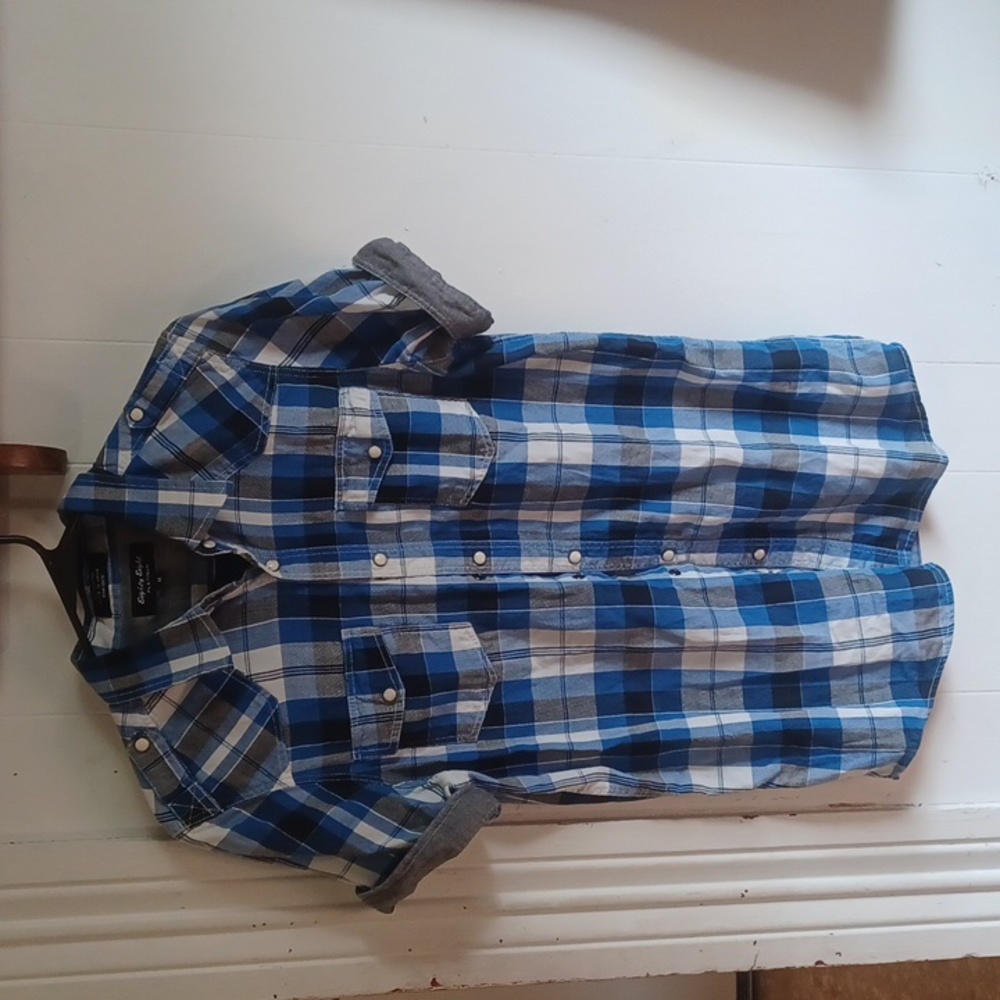 88 Platinum short sleeve button-up shirt Size medium